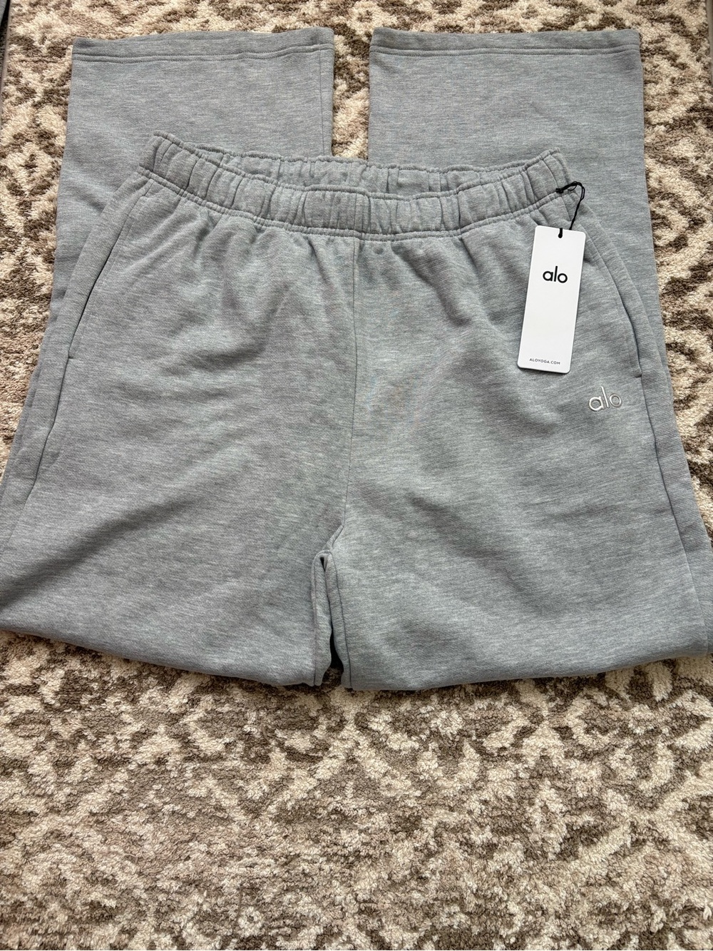 Alo Yoga Accolade Straight Leg Sweatpant
